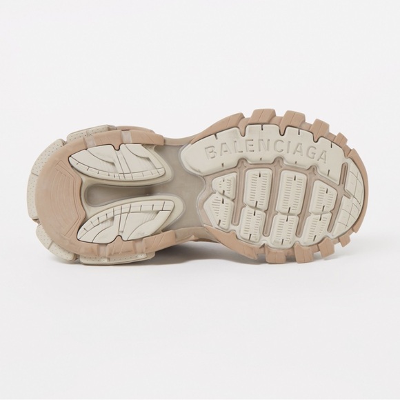 BALENCIAGA
Track.3 Sneakers - Balenciaga - Beige Mix
$1,025 Sz 42 men 9 women 12 - Picture 6 of 17
